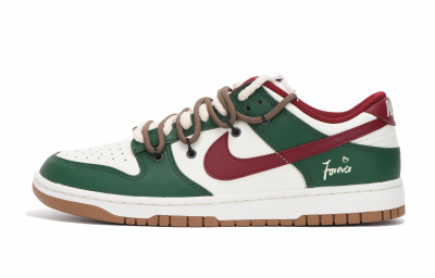 Nike Dunk Low "Gorge Green"