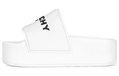 GIVENCHY