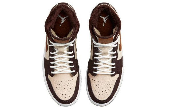 Jordan Air Jordan 1 Mid SE "Cream Dark Chocolate"