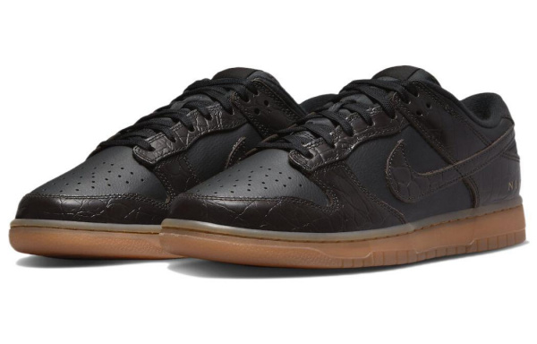Nike Dunk Low se "velvet brown and black"