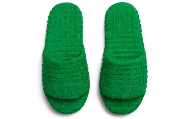 Bottega Veneta Resort Sponge