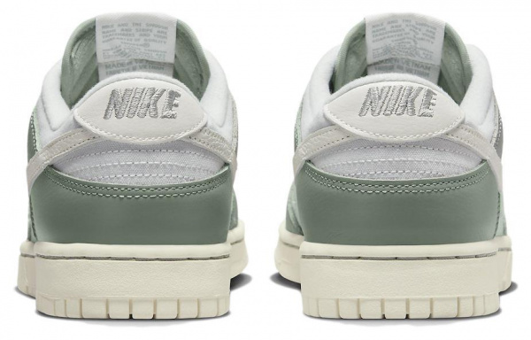 Nike Dunk Low "Mica Green"