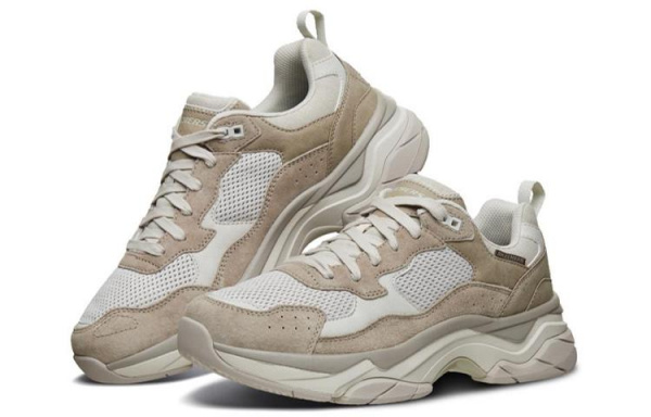 Skechers Staxed