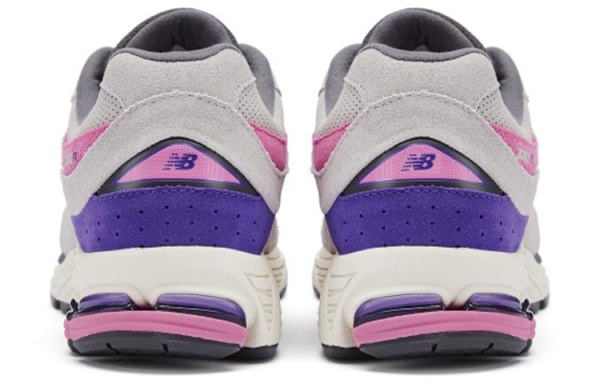 New Balance NB 2002R