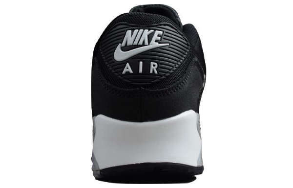 Nike Air Max 90 Essential