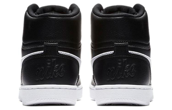 Nike EBERNON Mid