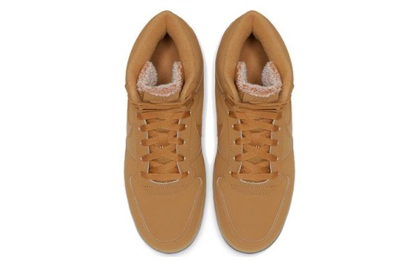 Nike EBERNON Mid SE