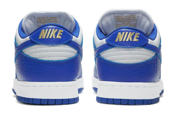 Supreme x Nike Dunk SB Hyper Royal