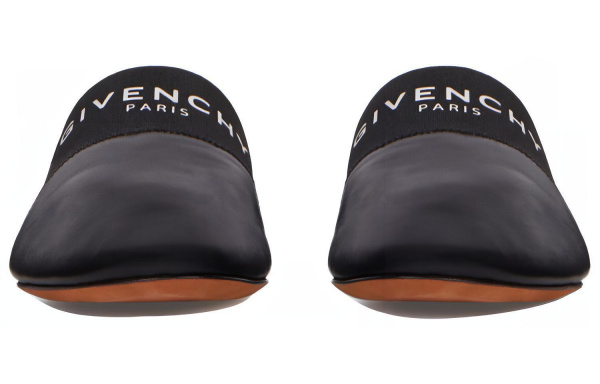 GIVENCHY Paris