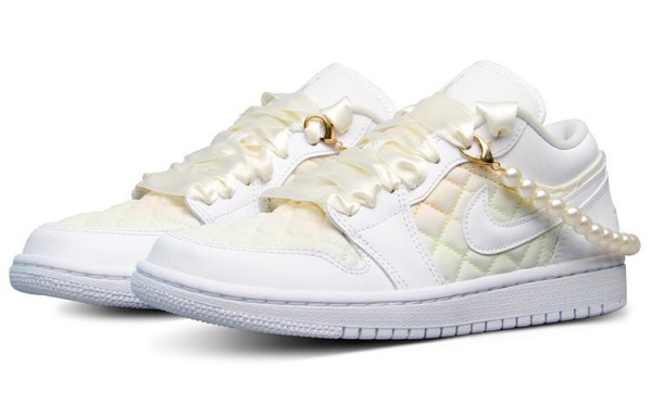 Jordan Air Jordan 1 Low